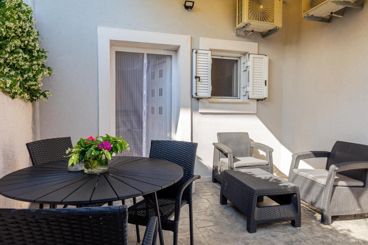 Fouki Apartments Ipsos Beach Exterior photo